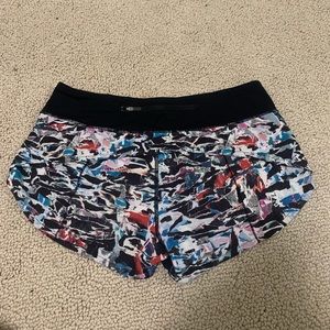 Lululemon Speed Up Short 2.5